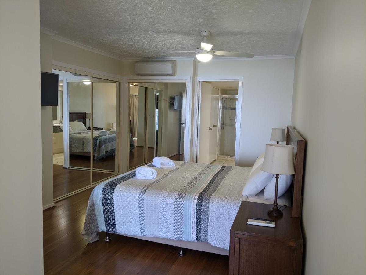 Moorings Beach Resort Caloundra Buitenkant foto