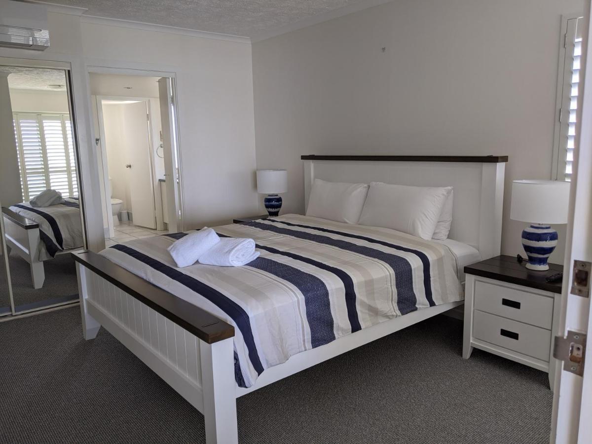 Moorings Beach Resort Caloundra Buitenkant foto