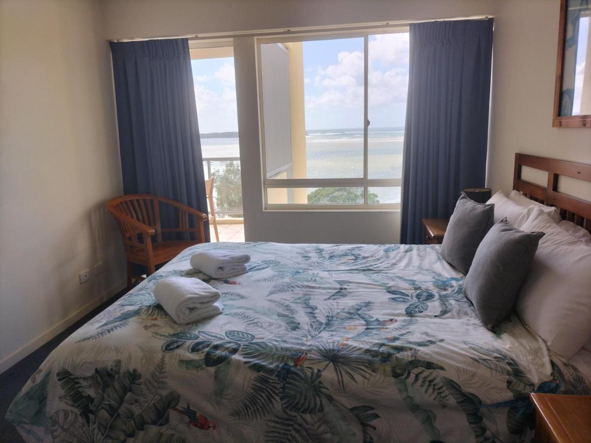 Moorings Beach Resort Caloundra Buitenkant foto