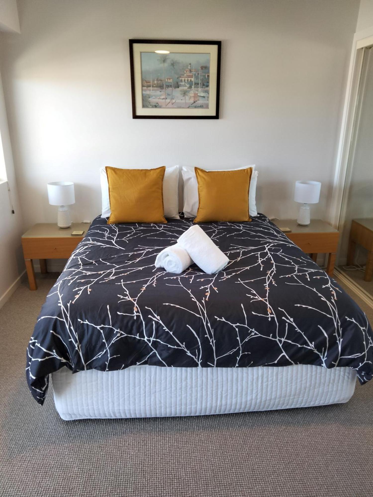 Moorings Beach Resort Caloundra Buitenkant foto