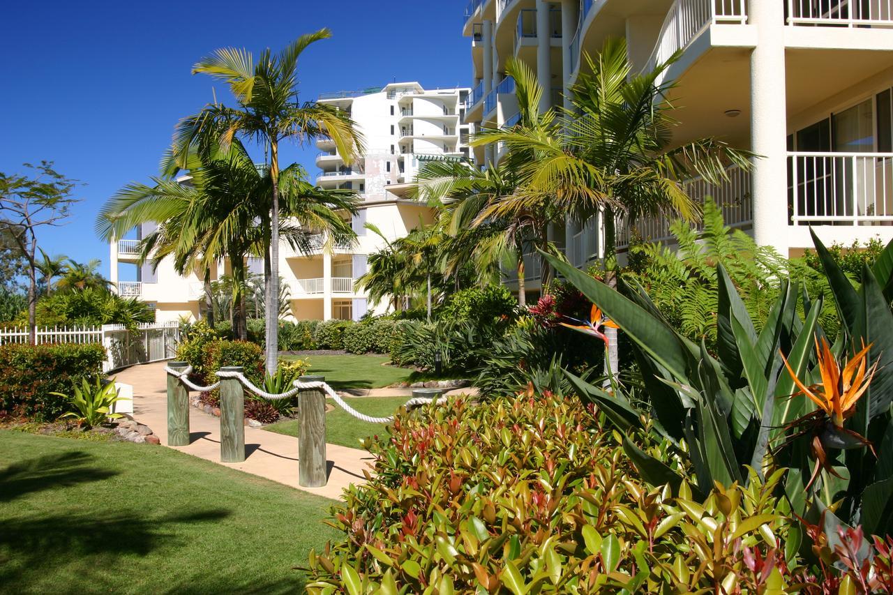 Moorings Beach Resort Caloundra Buitenkant foto