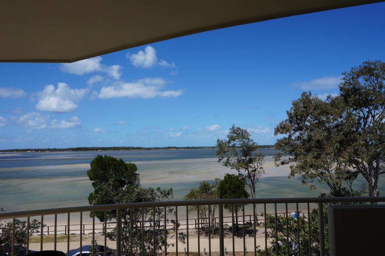 Moorings Beach Resort Caloundra Buitenkant foto