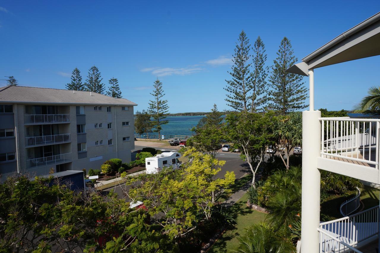 Moorings Beach Resort Caloundra Buitenkant foto