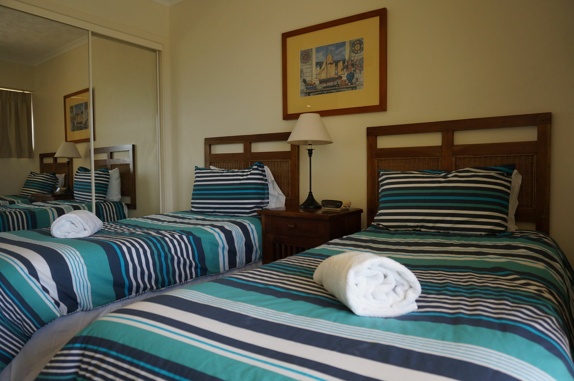 Moorings Beach Resort Caloundra Buitenkant foto